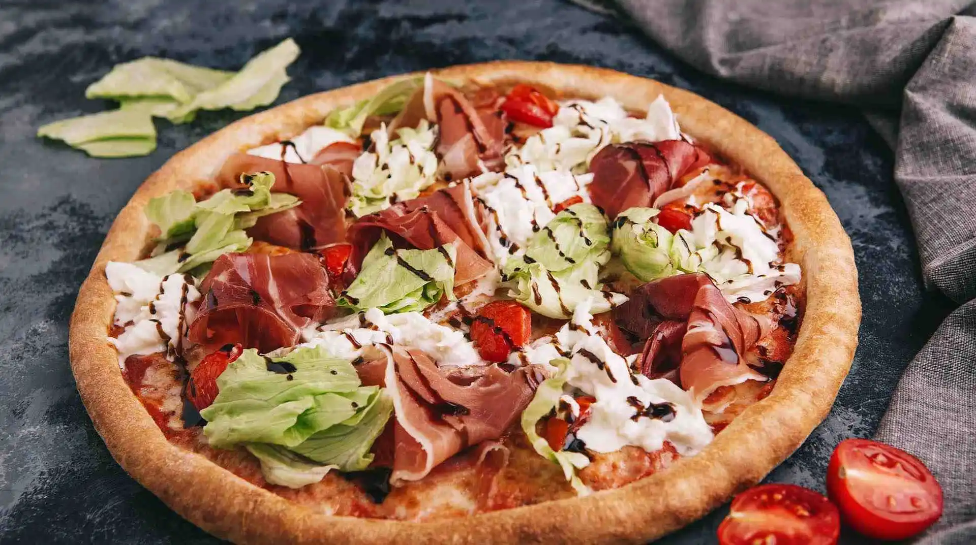 Піца, що не шкодить фігурі – огляд легкого меню MonoPizza