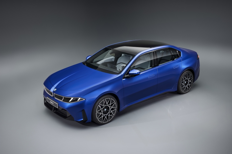BMW офіційно представила електричний седан i3
