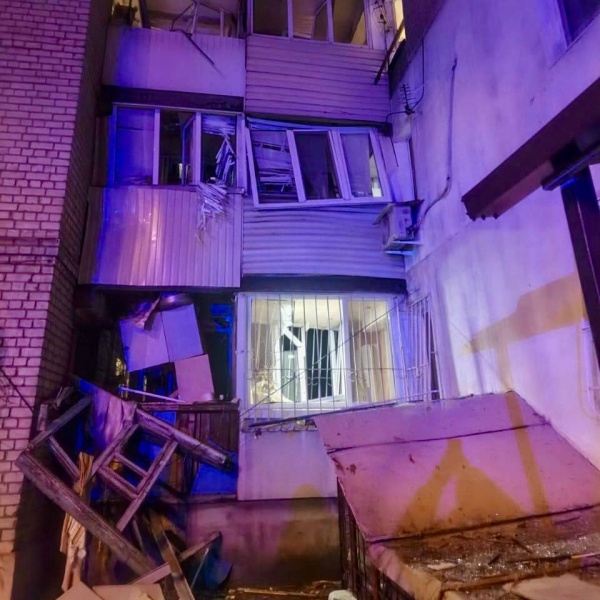 Нічний обстріл Дніпра: пошкоджені 8 багатоповерхівок та вибиті сотні вікон (фото)