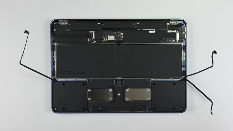Новий MacBook Neo за $599 став найпростішим у ремонті ноутбуком Apple