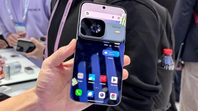 Новий модульний концепт Tecno: телефон, який "примагнічує" все, навіть оптичний об'єктив