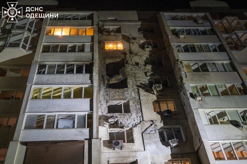 Росія запустила по Одесі понад 60 дронів: Зеленський відреагував на нічну атаку
