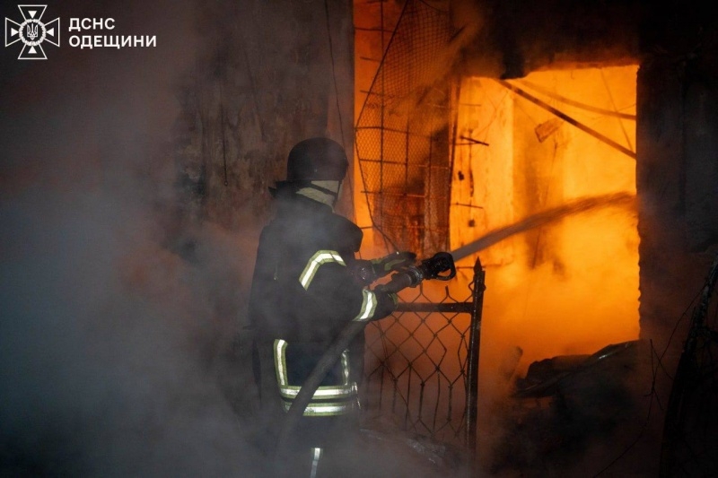 Росія запустила по Одесі понад 60 дронів: Зеленський відреагував на нічну атаку