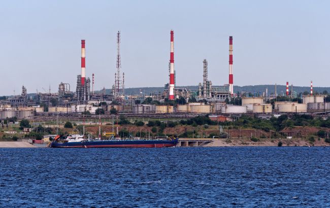 Сили оборони уразили Саратовський НПЗ, – Генштаб