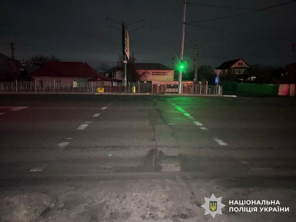 Загинула під колесами: на Київщині сталася моторошна ДТП