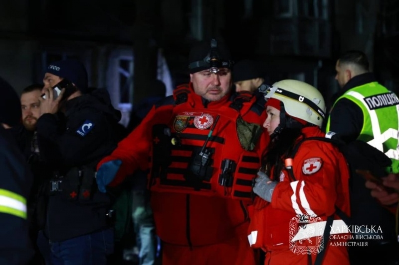 Зруйновано частину будинку, жертва і десяток постраждалих: фото наслідків прильоту в Харкові
