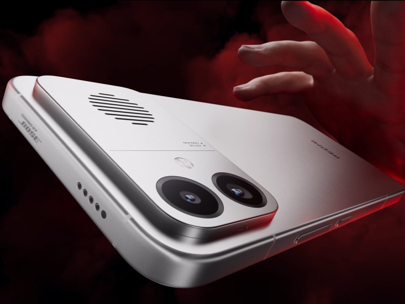Як RedMagic 11 Pro, але дешевше: вийшов Xiaomi Redmi K90 Max з вентилятором та 8550 мА•год