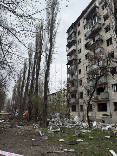 Який вигляд має Подільський район Києва після атаки: репортаж РБК-Україна з місця подій