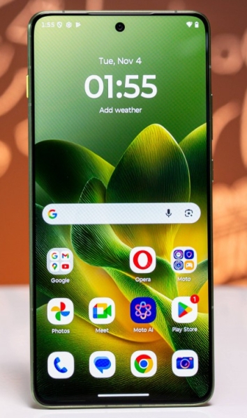 Весняний флірт: Motorola розкрила дизайн Edge 70 Pro та Razr 70 Ultra
