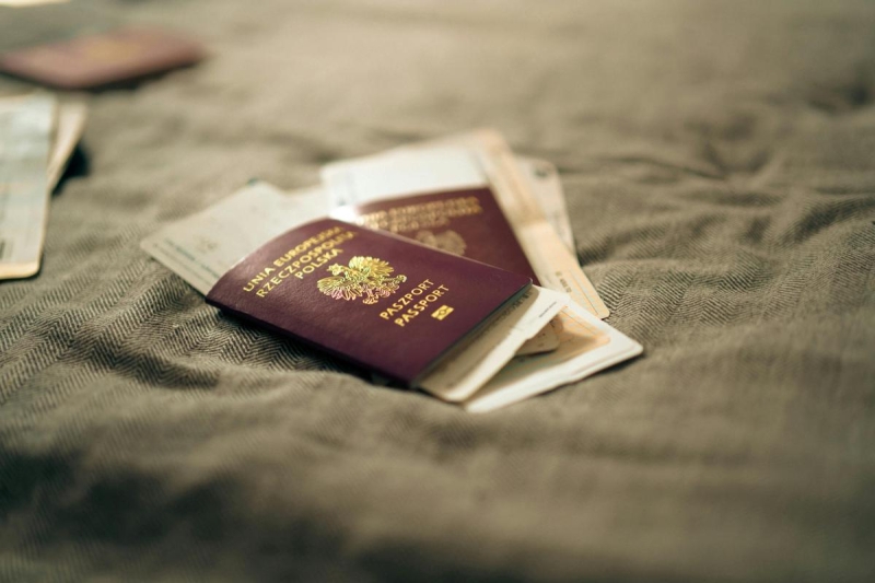 8 років і "тест на відданість": українцям стане складніше отримати громадянство Польщі