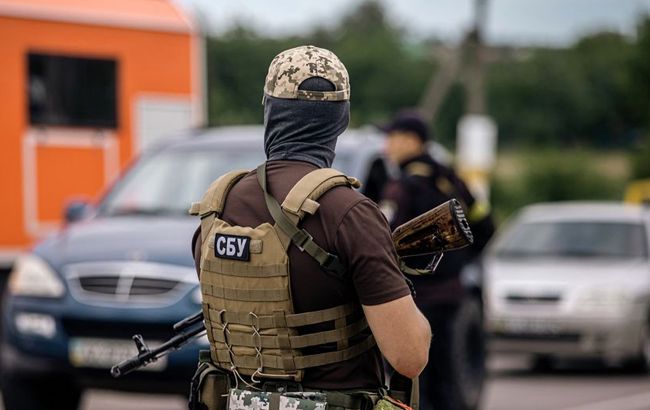 Наводила удари по ЗСУ та ховала вдома бойовика: агентку РФ викрили на Донеччині