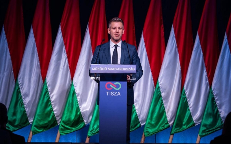 Петер Мадяр підтримав право України захищатись "усіма способами"