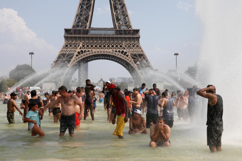 Аномальна спека в Європі: у Франції зафіксовано 43,8°C, вже десятки загиблих, – CNN