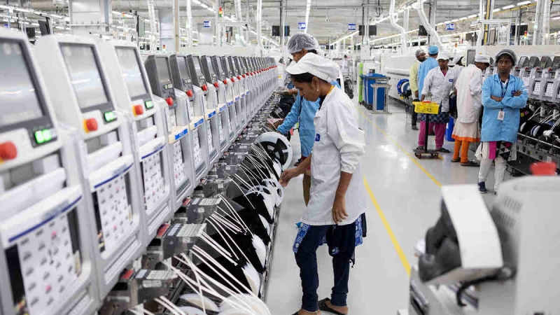 Екологічна ціна iPhone: індійський завод Tata Electronics отруює воду фермерам