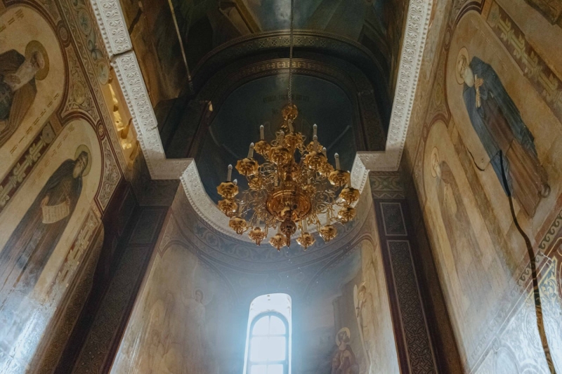 Який вигляд має Києво-Печерська лавра після атаки: фото ззовні та всередині (репортаж)