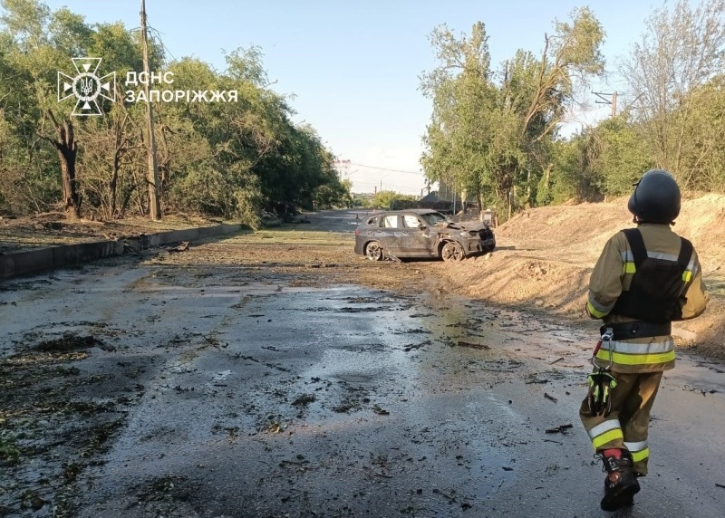 Російські літаки вдарили по житлових будинках у Запоріжжі, є загиблі і поранені