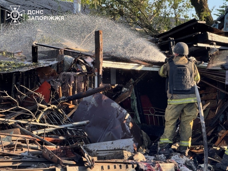 Російські літаки вдарили по житлових будинках у Запоріжжі, є загиблі і поранені