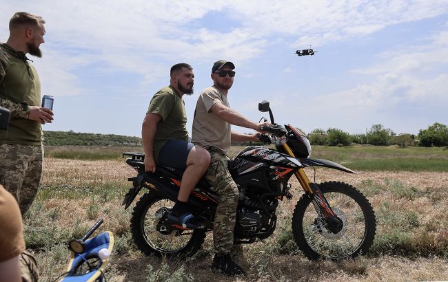 ЗСУ отримають рекордну партію мотоциклів: деталі угоди і думка військових