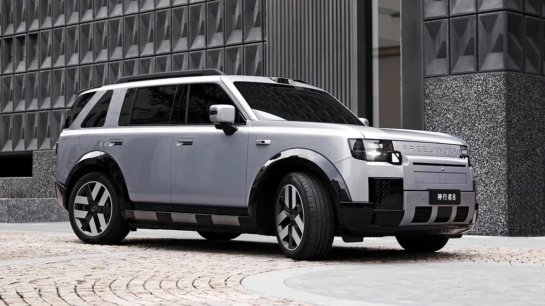 Range Rover Sport Electric: британський позашляховик із електричним серцем і синтезованим V8