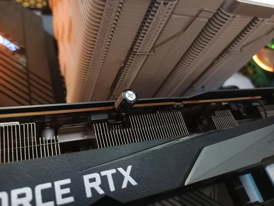 Тато-електрик із Сербії врятував RTX 3070 сина за допомогою конденсатора зі старого радіоприймача