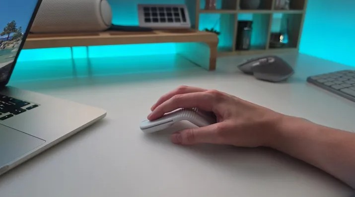 Logitech створила складану мишу Mobi Fold: перевірили, чи замінить вона звичайну