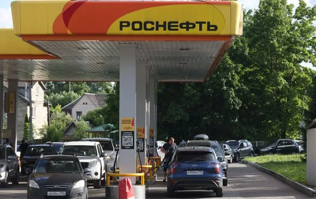 Паливна криза в Росії поглиблюється: розвідка розкрила реальну ситуацію за словами Кремля