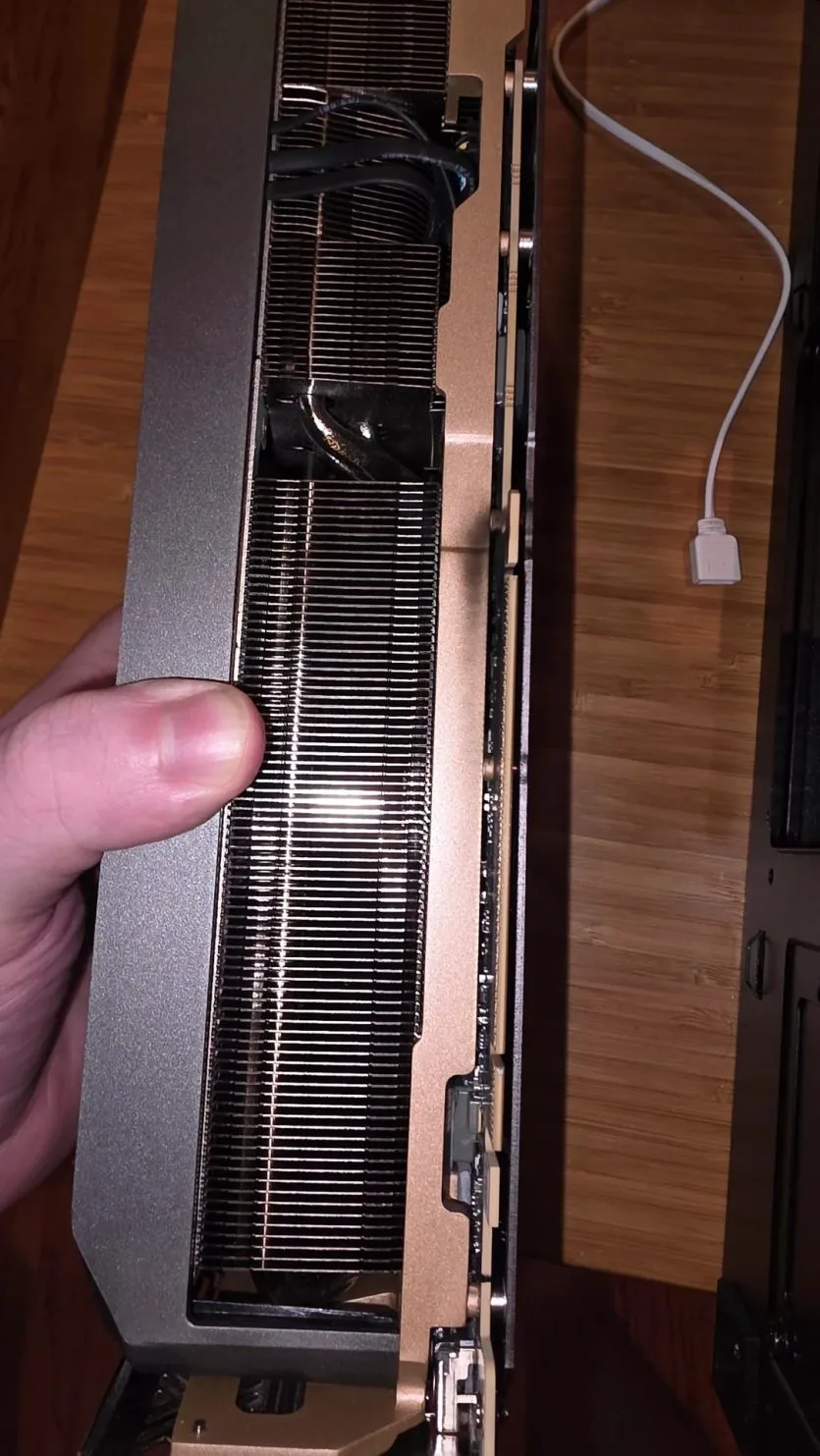 RTX 5090 вийшла з ладу під час гри: що сталось з відеокартою ZOTAC