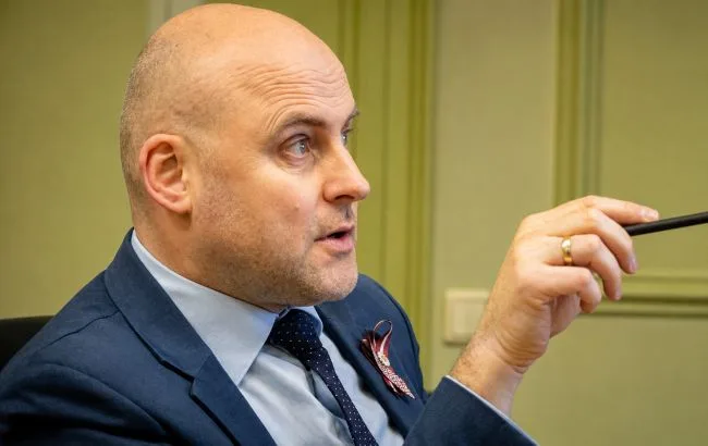 Прем’єр Латвії звинуватив держави ЄС у заробітках на українській війні