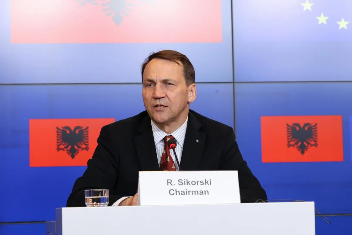 Сікорський попередив про можливість використання Росією українських дронів для провокації проти НАТО