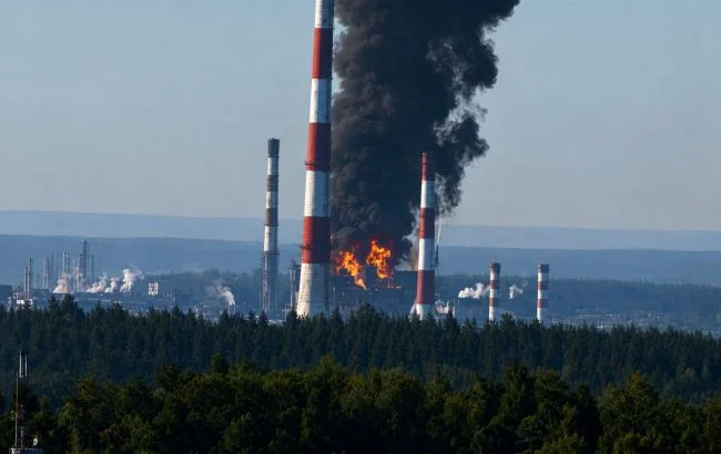 Російська нафтопереробка впала до рівня 2005 року внаслідок українських операцій