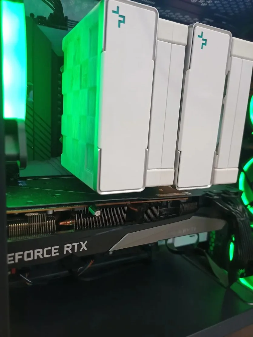 Сербський електрик відремонтував RTX 3070 конденсатором від старого радіоприймача