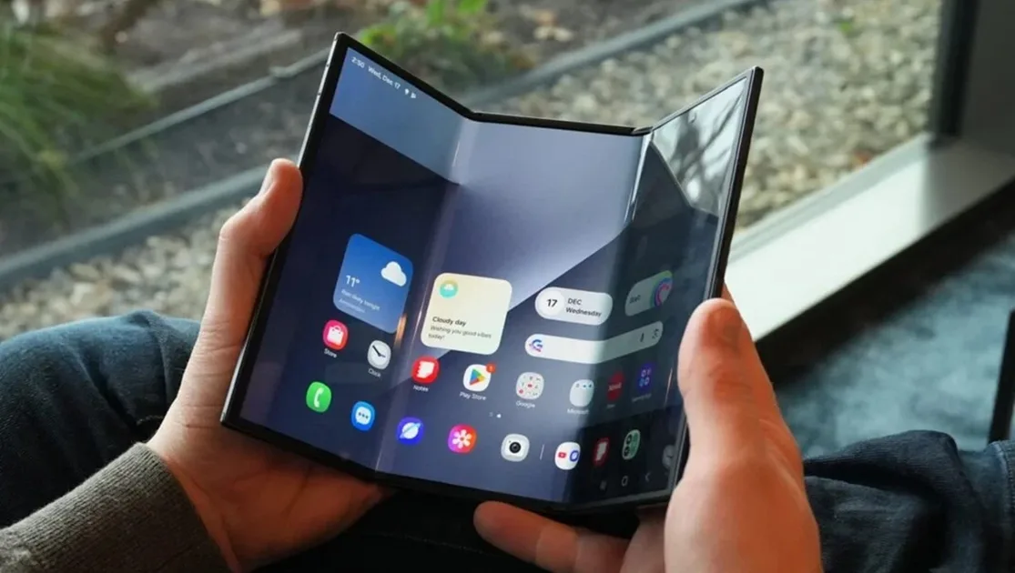 Samsung Galaxy TriFold повертається: нова модель інноваційного смартфона у 2027 році