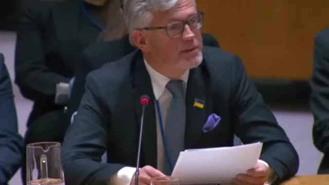Мельник закликав росіян терміново покидати країну перед новою мобілізацією