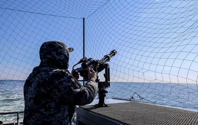 ВМС України знищили російські об’єкти на буровій установці «Сиваш» у Чорному морі