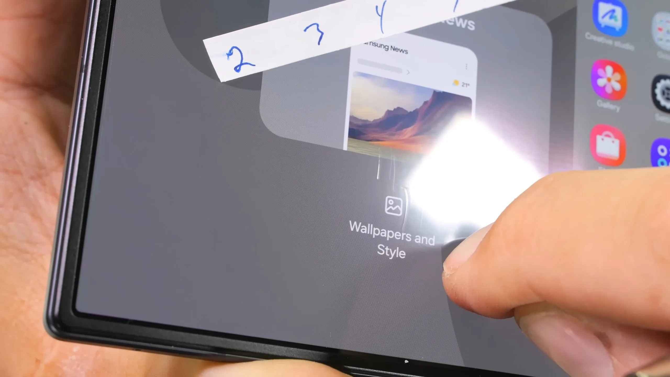 Дисплей Flex Titanium на Samsung Galaxy Fold 8