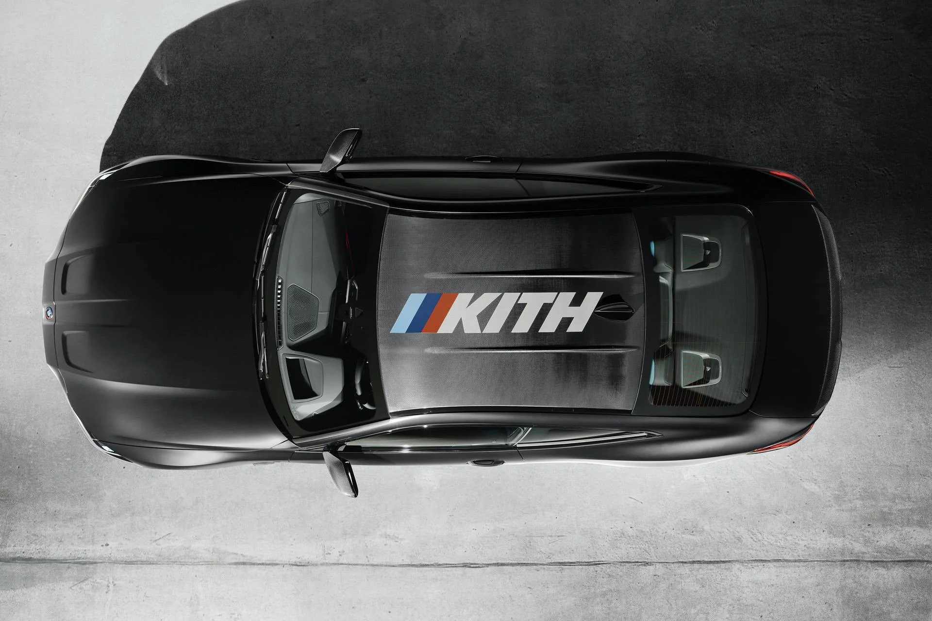 Новий BMW X5 2027 матового сріблястого кольору