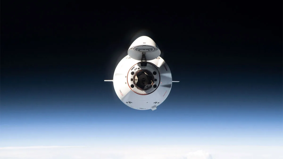 Рендер місії пілотованого корабля SpaceX