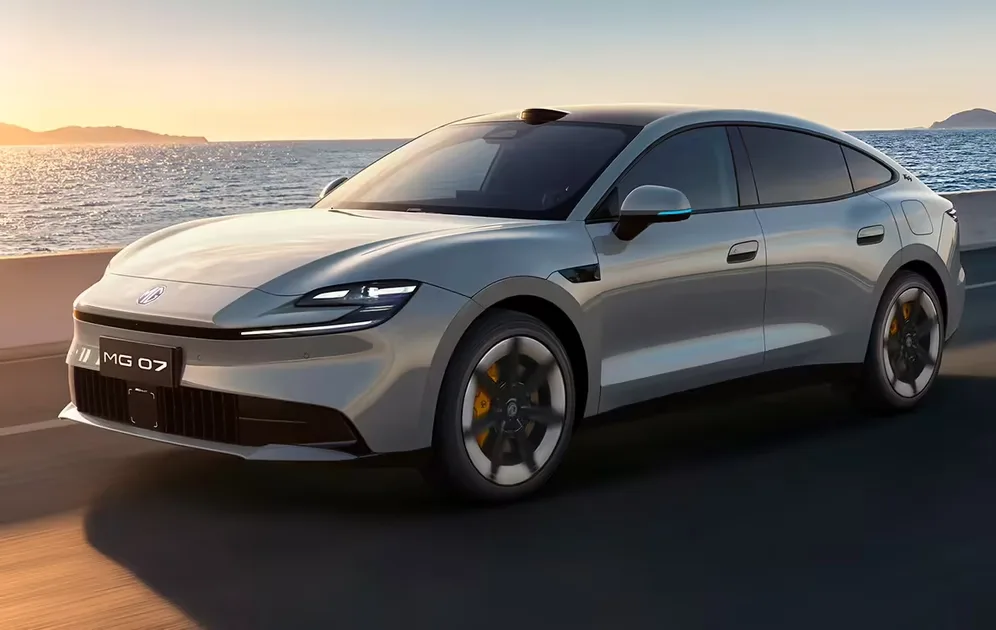 MG 07 PHEV: гібридний седан із запасом ходу понад 1700 км