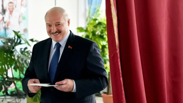 Як американський дипломат завоював довіру Лукашенка: жарти, горілка та результати