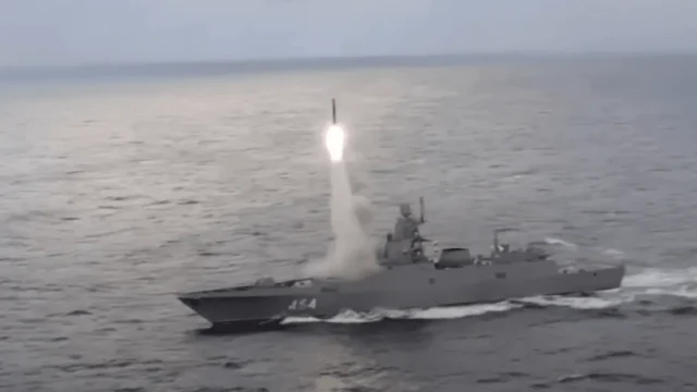 Росія провела ракетні випробування біля спірних островів, що посилило напруження з Японією