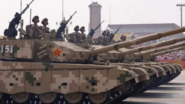 Китайський ядерний танк з рейлганом: концепція майбутнього бойової машини