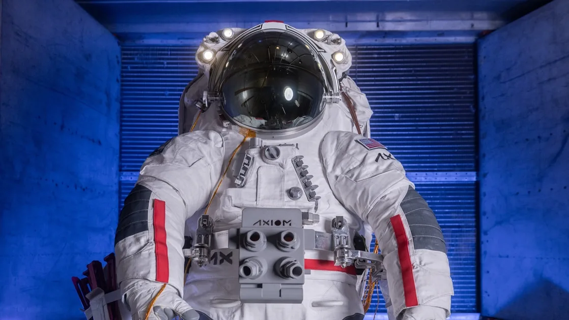 NASA відмовилася від амбіційного скафандра ради місячної місії Artemis 3