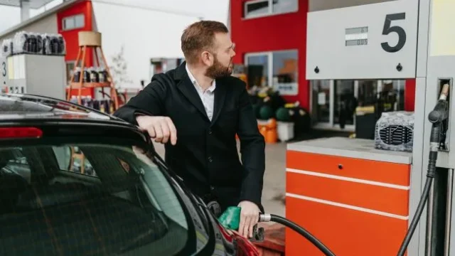 Подорожчання пального на 40% за рік: як нафта та дефіцит змінили ринок в Україні