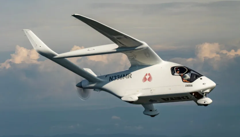 Контейнер донорського органу в кабіні eVTOL