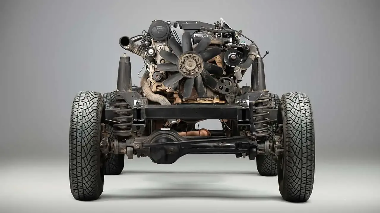 Оновлений салон з тунелем дизайну Works V8