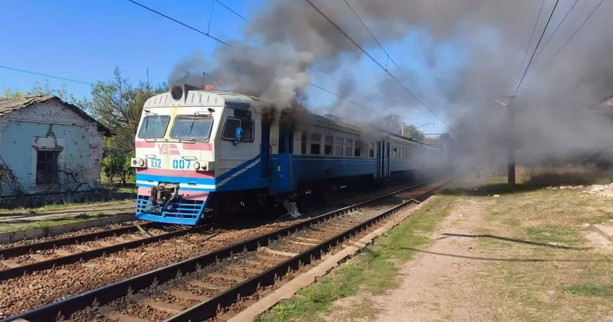 Пошкоджена залізниця після обстрілу російської армії