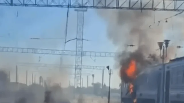 Атака на залізницю: рятувальники шукають провідницю поїзда Дніпро—Запоріжжя