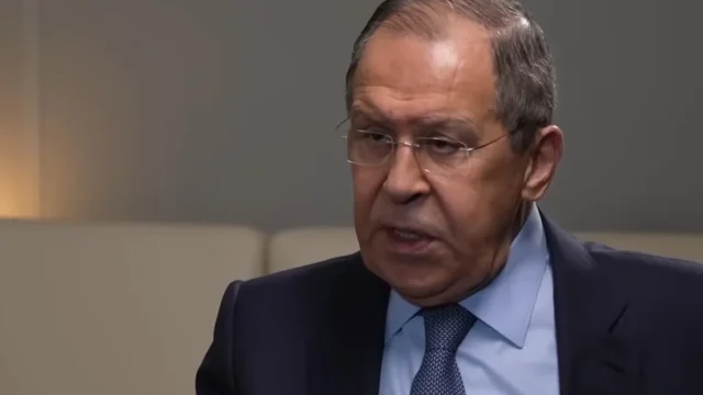 Розслідування виявило закордонні відпустки Лаврова з родиною близьких до Путіна