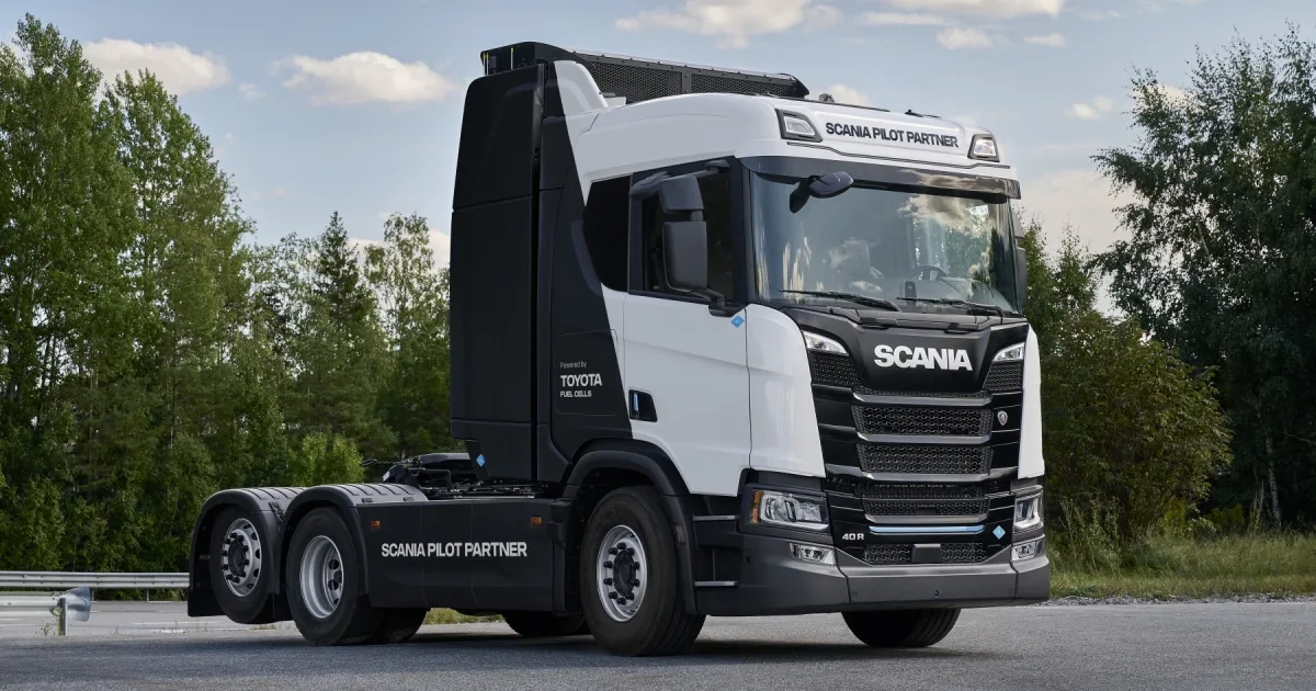 Вантажівка Scania з системою водневого паливного елемента