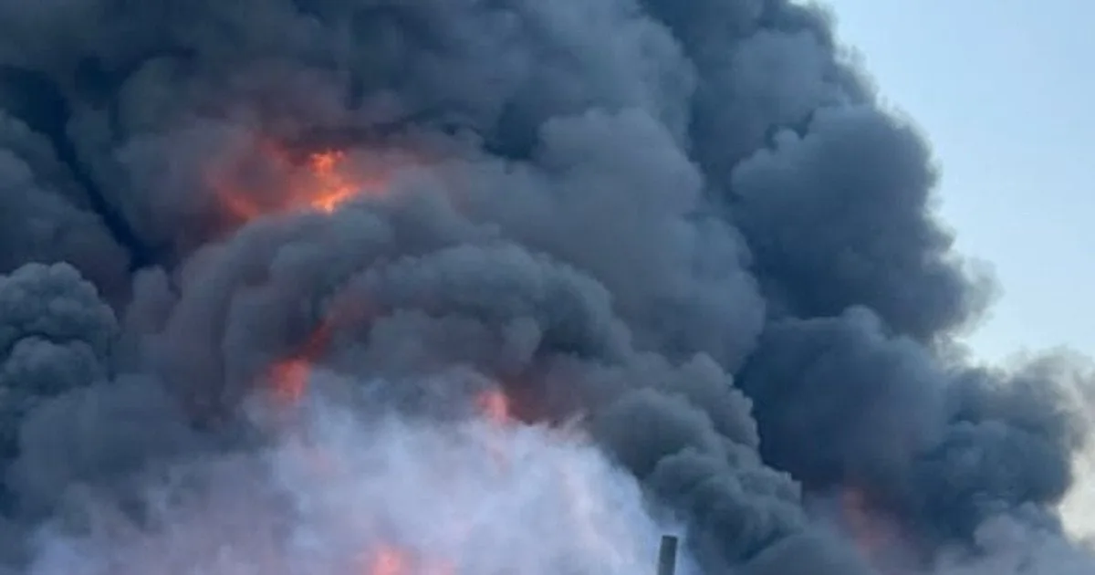 Дим від вибуху в місті після атаки дроном